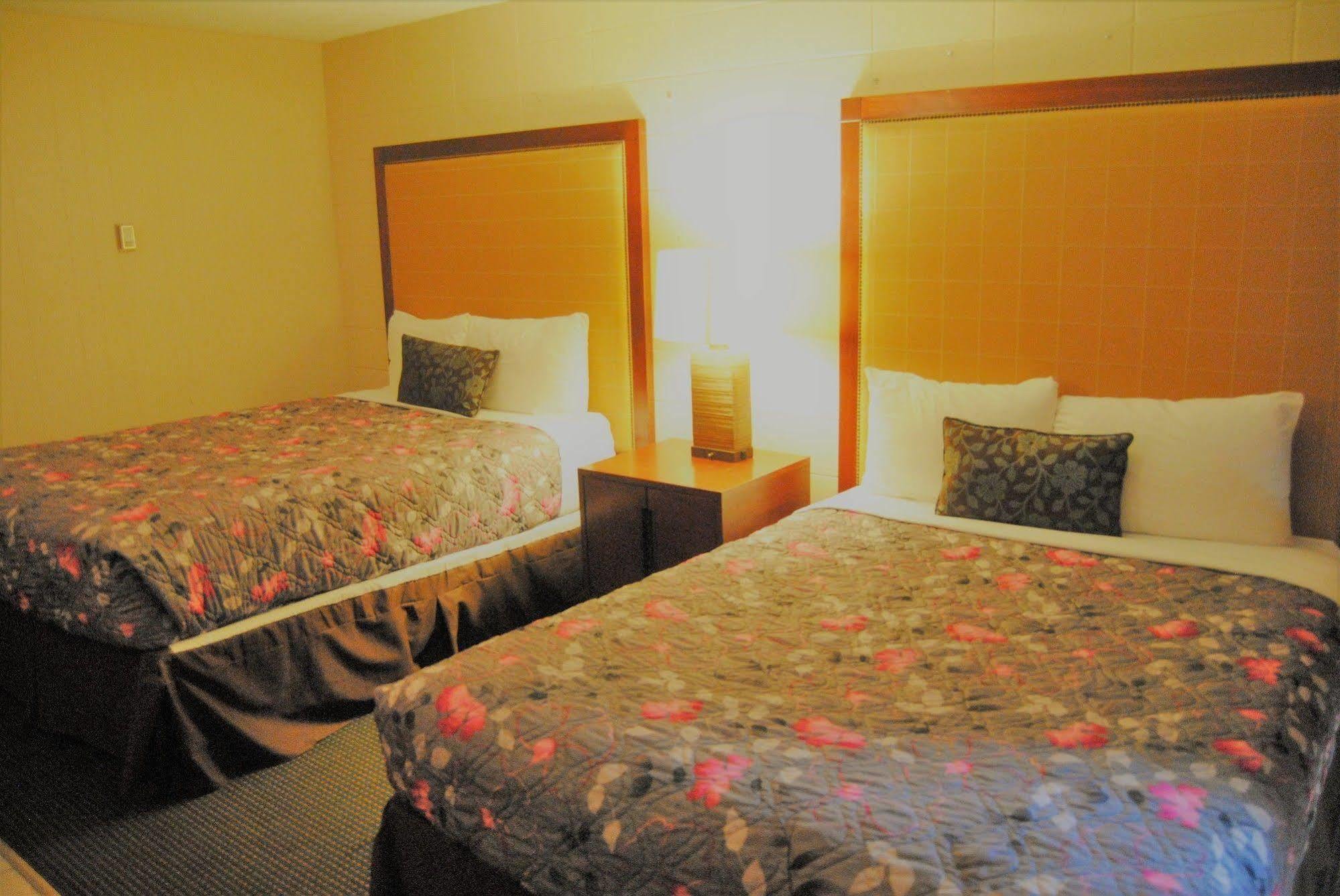 Motel Derrick 2*